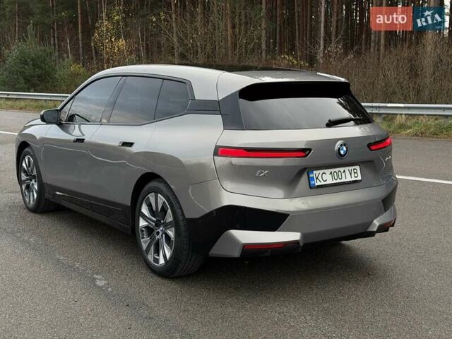 Сірий БМВ iX, об'ємом двигуна 0 л та пробігом 80 тис. км за 51500 $, фото 5 на Automoto.ua
