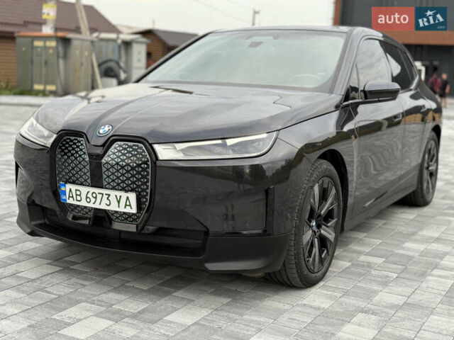 Серый БМВ iX, объемом двигателя 0 л и пробегом 38 тыс. км за 45700 $, фото 11 на Automoto.ua