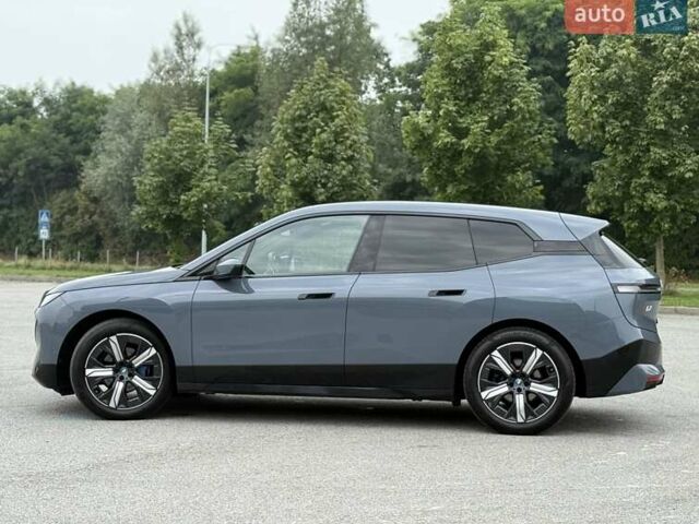 Серый БМВ iX, объемом двигателя 0 л и пробегом 106 тыс. км за 55500 $, фото 5 на Automoto.ua
