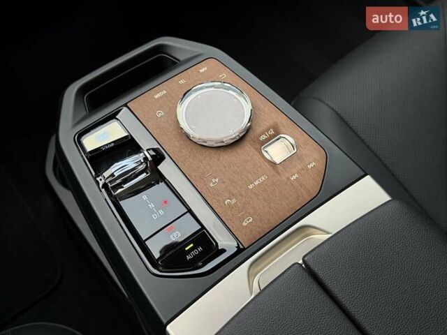 Сірий БМВ iX, об'ємом двигуна 0 л та пробігом 80 тис. км за 51500 $, фото 25 на Automoto.ua