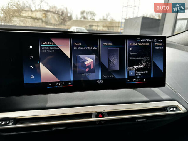 Серый БМВ iX, объемом двигателя 0 л и пробегом 38 тыс. км за 62500 $, фото 62 на Automoto.ua