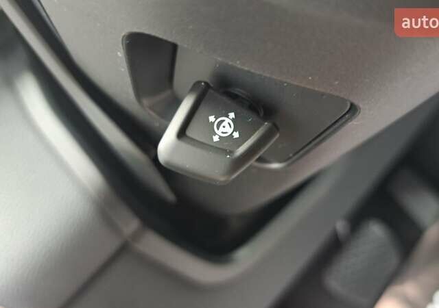 Серый БМВ iX, объемом двигателя 0 л и пробегом 49 тыс. км за 45500 $, фото 10 на Automoto.ua