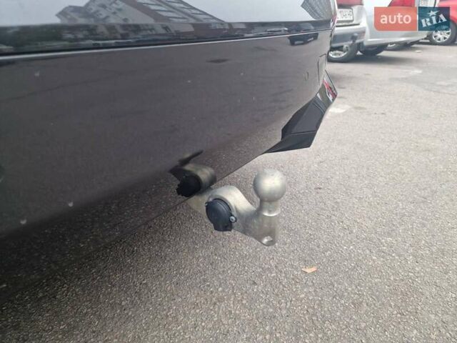 Серый БМВ iX, объемом двигателя 0 л и пробегом 30 тыс. км за 51700 $, фото 10 на Automoto.ua