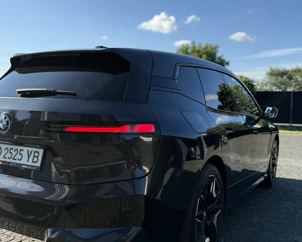 Серый БМВ iX, объемом двигателя 0 л и пробегом 35 тыс. км за 47500 $, фото 6 на Automoto.ua