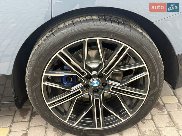 Серый БМВ iX, объемом двигателя 0 л и пробегом 19 тыс. км за 77000 $, фото 13 на Automoto.ua