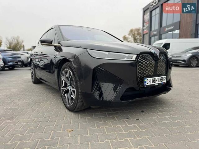 Серый БМВ iX, объемом двигателя 0 л и пробегом 32 тыс. км за 72900 $, фото 22 на Automoto.ua