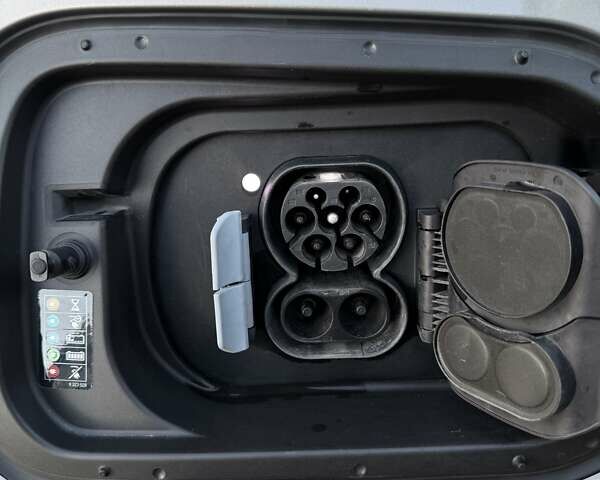 Сірий БМВ iX, об'ємом двигуна 0 л та пробігом 80 тис. км за 51500 $, фото 38 на Automoto.ua