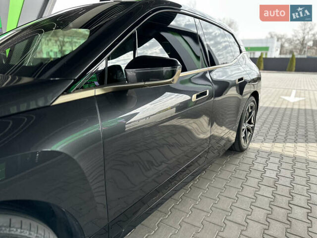 Серый БМВ iX, объемом двигателя 0 л и пробегом 38 тыс. км за 62500 $, фото 16 на Automoto.ua