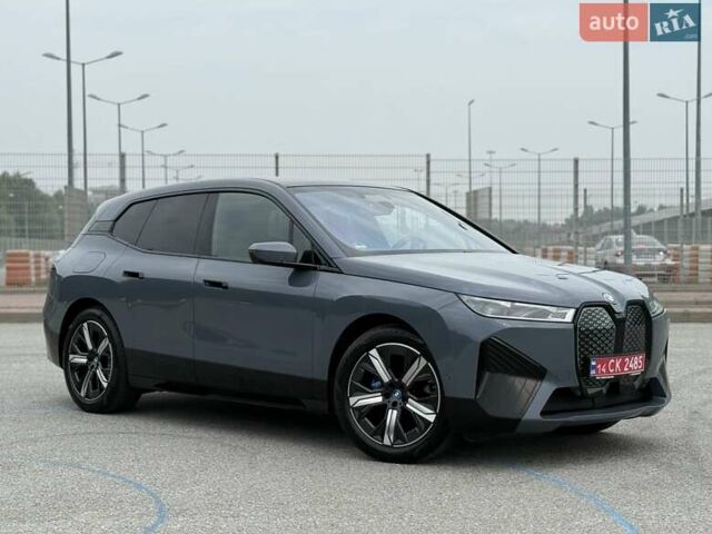 Серый БМВ iX, объемом двигателя 0 л и пробегом 106 тыс. км за 55500 $, фото 14 на Automoto.ua