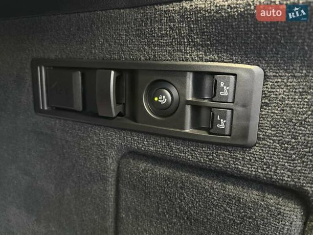 Сірий БМВ iX, об'ємом двигуна 0 л та пробігом 80 тис. км за 51500 $, фото 33 на Automoto.ua