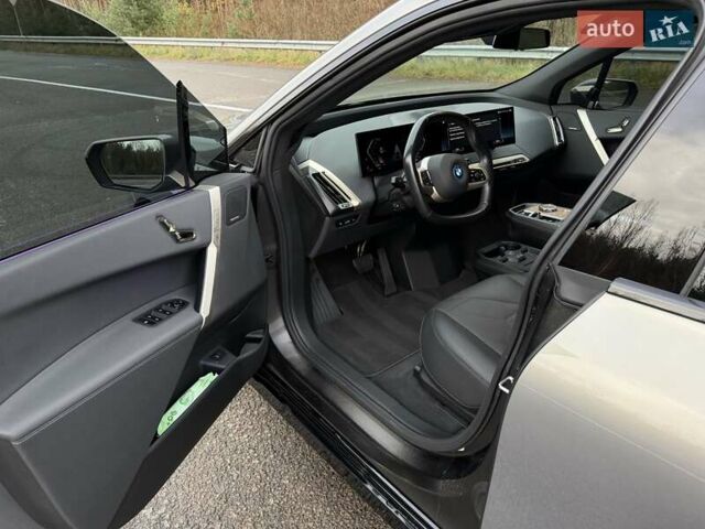 Сірий БМВ iX, об'ємом двигуна 0 л та пробігом 80 тис. км за 51500 $, фото 18 на Automoto.ua