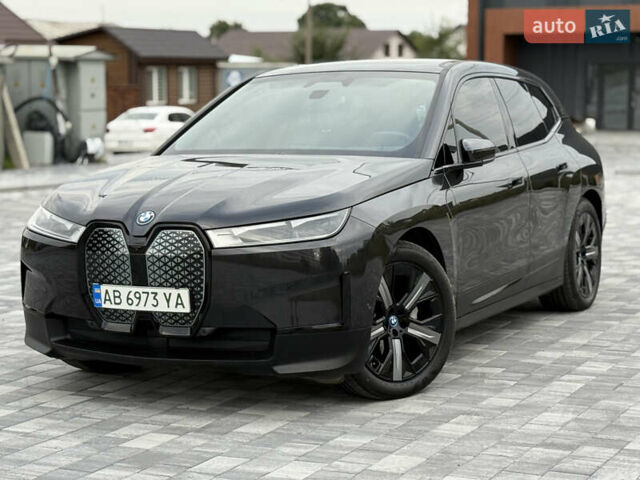 Серый БМВ iX, объемом двигателя 0 л и пробегом 38 тыс. км за 45700 $, фото 18 на Automoto.ua