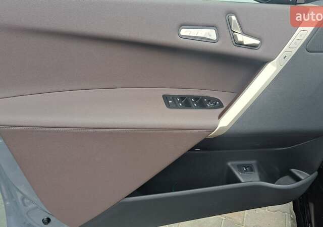 Серый БМВ iX, объемом двигателя 0 л и пробегом 49 тыс. км за 45500 $, фото 11 на Automoto.ua