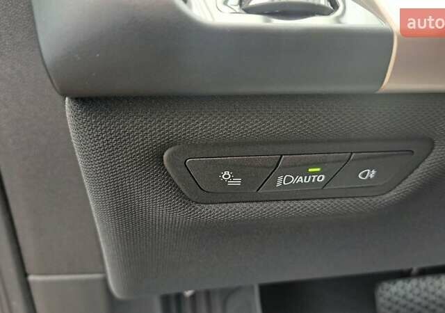 Серый БМВ iX, объемом двигателя 0 л и пробегом 49 тыс. км за 45500 $, фото 20 на Automoto.ua