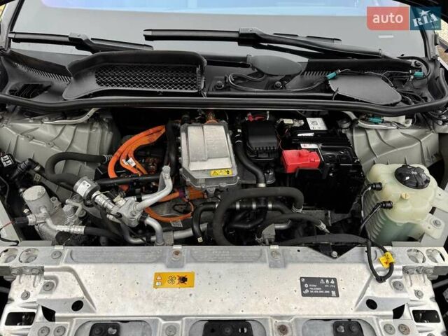Сірий БМВ iX, об'ємом двигуна 0 л та пробігом 140 тис. км за 52500 $, фото 22 на Automoto.ua