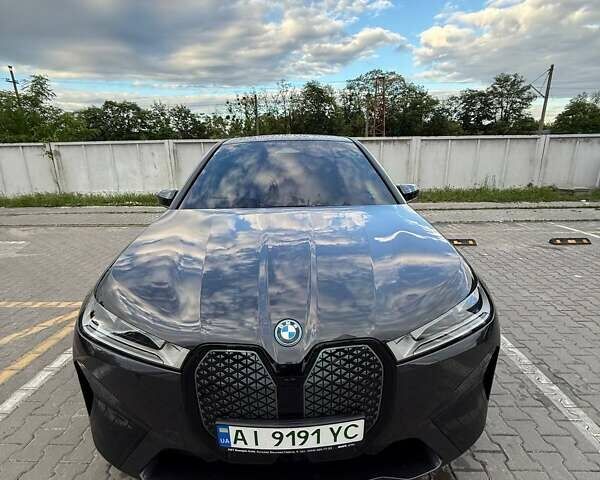 Серый БМВ iX, объемом двигателя 0 л и пробегом 45 тыс. км за 42000 $, фото 2 на Automoto.ua