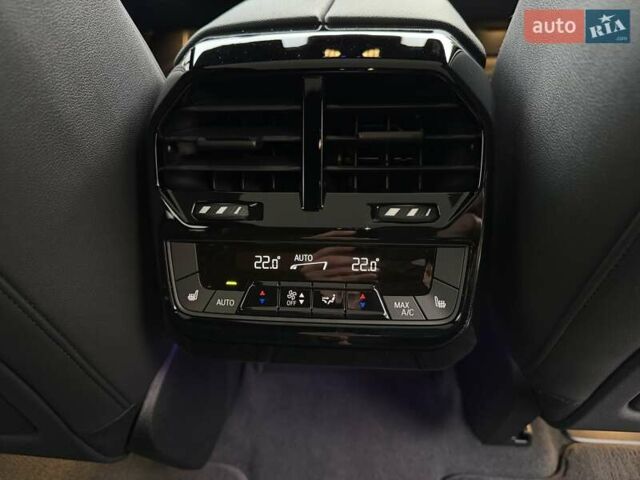 Сірий БМВ iX, об'ємом двигуна 0 л та пробігом 80 тис. км за 51500 $, фото 15 на Automoto.ua