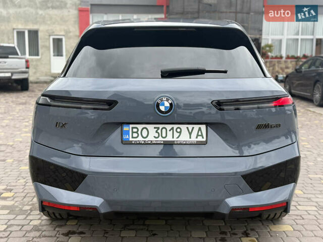 Серый БМВ iX, объемом двигателя 0 л и пробегом 19 тыс. км за 77000 $, фото 8 на Automoto.ua