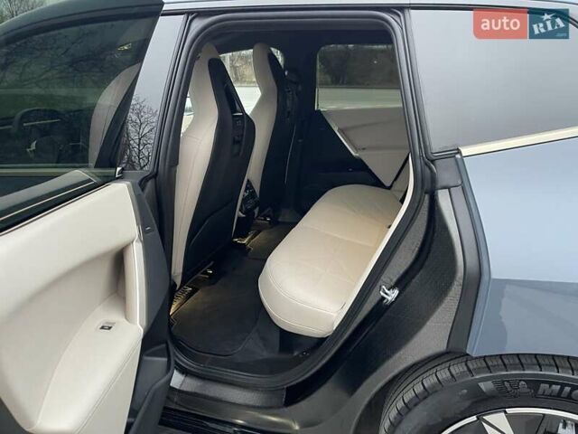 Серый БМВ iX, объемом двигателя 0 л и пробегом 53 тыс. км за 58800 $, фото 25 на Automoto.ua