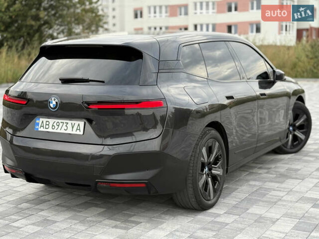 Серый БМВ iX, объемом двигателя 0 л и пробегом 38 тыс. км за 45700 $, фото 13 на Automoto.ua