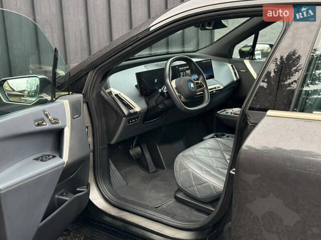 Сірий БМВ iX, об'ємом двигуна 0 л та пробігом 73 тис. км за 47900 $, фото 18 на Automoto.ua