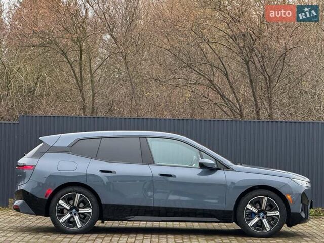 Сірий БМВ iX, об'ємом двигуна 0 л та пробігом 40 тис. км за 52999 $, фото 2 на Automoto.ua