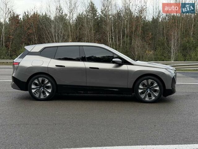 Сірий БМВ iX, об'ємом двигуна 0 л та пробігом 80 тис. км за 51500 $, фото 2 на Automoto.ua