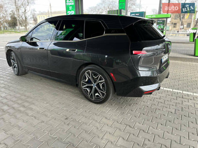 Серый БМВ iX, объемом двигателя 0 л и пробегом 38 тыс. км за 62500 $, фото 11 на Automoto.ua