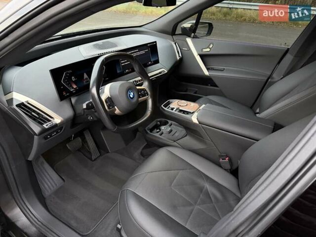 Сірий БМВ iX, об'ємом двигуна 0 л та пробігом 80 тис. км за 51500 $, фото 19 на Automoto.ua