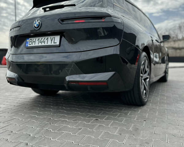 Серый БМВ iX, объемом двигателя 0 л и пробегом 38 тыс. км за 62500 $, фото 31 на Automoto.ua