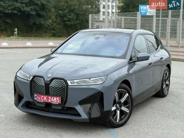 Серый БМВ iX, объемом двигателя 0 л и пробегом 106 тыс. км за 55500 $, фото 1 на Automoto.ua