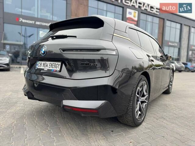 Серый БМВ iX, объемом двигателя 0 л и пробегом 32 тыс. км за 72900 $, фото 14 на Automoto.ua