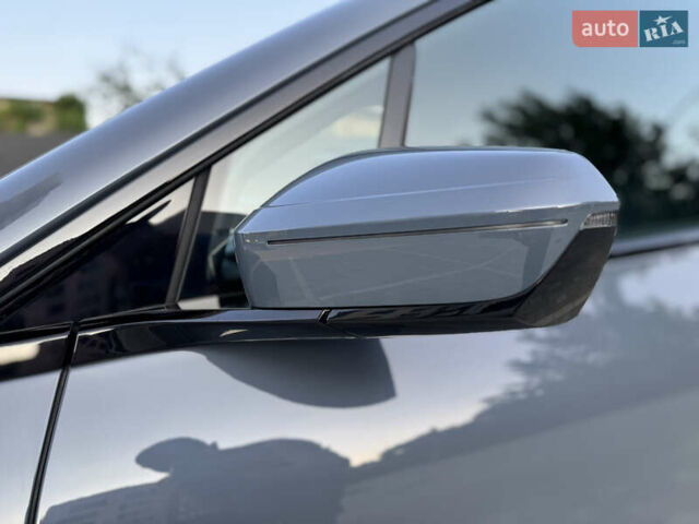 Серый БМВ iX, объемом двигателя 0 л и пробегом 47 тыс. км за 58500 $, фото 12 на Automoto.ua