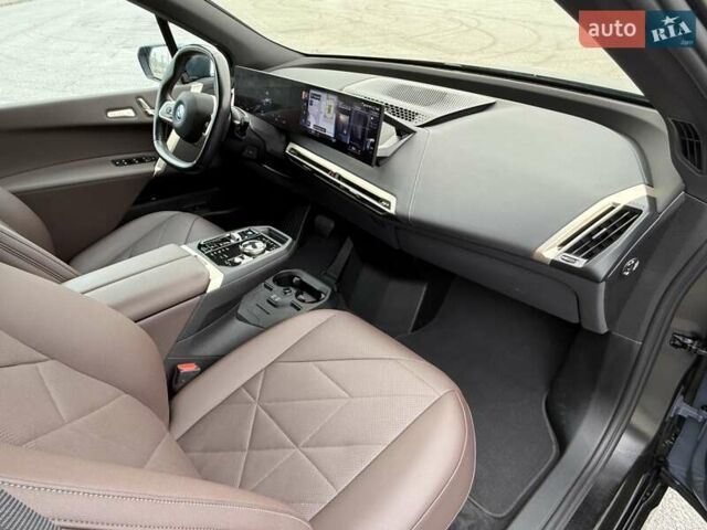 Серый БМВ iX, объемом двигателя 0 л и пробегом 106 тыс. км за 55500 $, фото 53 на Automoto.ua