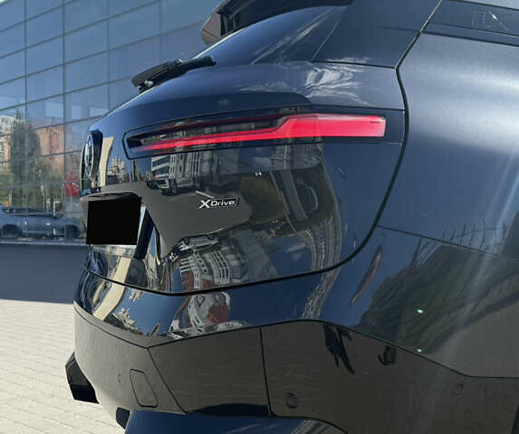 Серый БМВ iX, объемом двигателя 0 л и пробегом 19 тыс. км за 55445 $, фото 8 на Automoto.ua