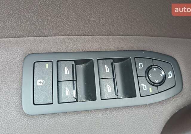 Серый БМВ iX, объемом двигателя 0 л и пробегом 49 тыс. км за 45500 $, фото 18 на Automoto.ua