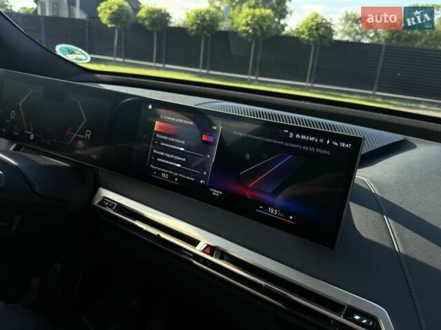 Серый БМВ iX, объемом двигателя 0 л и пробегом 35 тыс. км за 47500 $, фото 39 на Automoto.ua