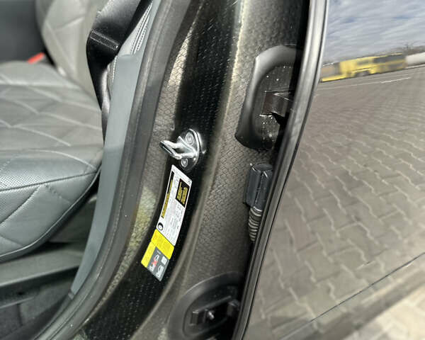 Серый БМВ iX, объемом двигателя 0 л и пробегом 38 тыс. км за 62500 $, фото 41 на Automoto.ua