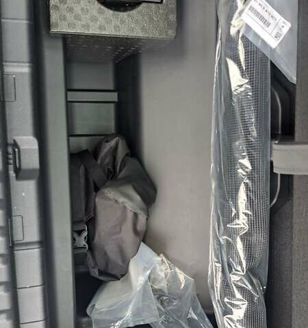 Серый БМВ iX, объемом двигателя 0 л и пробегом 49 тыс. км за 45500 $, фото 31 на Automoto.ua