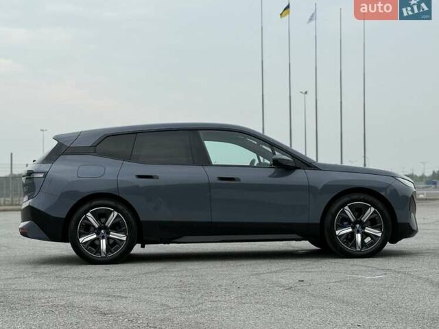 Серый БМВ iX, объемом двигателя 0 л и пробегом 106 тыс. км за 55500 $, фото 33 на Automoto.ua