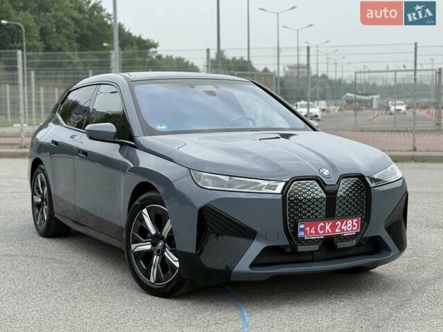 Серый БМВ iX, объемом двигателя 0 л и пробегом 106 тыс. км за 55500 $, фото 17 на Automoto.ua