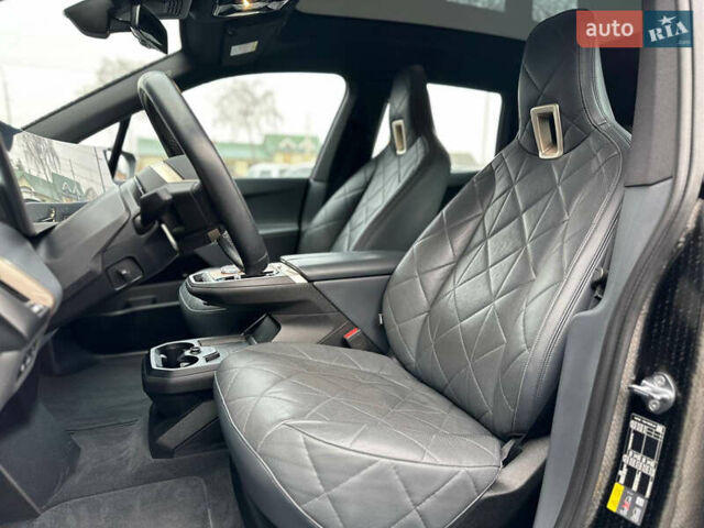 Сірий БМВ iX, об'ємом двигуна 0 л та пробігом 73 тис. км за 47900 $, фото 19 на Automoto.ua