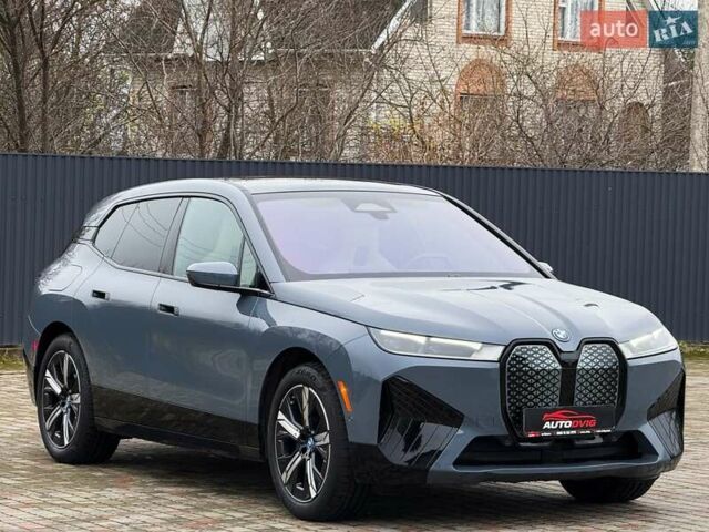 Сірий БМВ iX, об'ємом двигуна 0 л та пробігом 40 тис. км за 52999 $, фото 1 на Automoto.ua