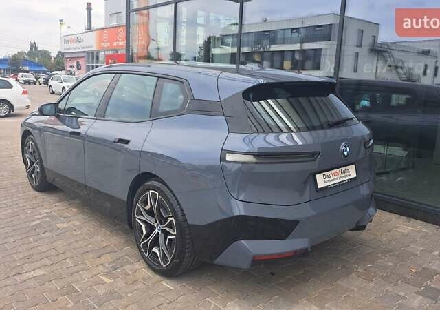 Серый БМВ iX, объемом двигателя 0 л и пробегом 49 тыс. км за 45500 $, фото 6 на Automoto.ua