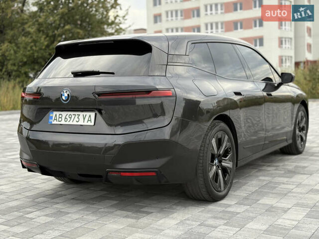 Серый БМВ iX, объемом двигателя 0 л и пробегом 38 тыс. км за 45700 $, фото 5 на Automoto.ua