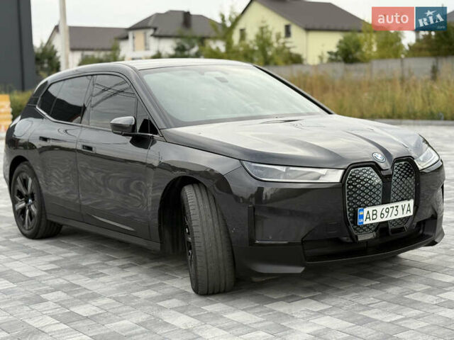 Серый БМВ iX, объемом двигателя 0 л и пробегом 38 тыс. км за 45700 $, фото 12 на Automoto.ua