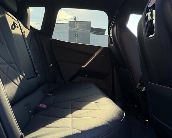 Серый БМВ iX, объемом двигателя 0 л и пробегом 35 тыс. км за 47500 $, фото 62 на Automoto.ua