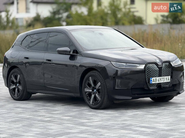Серый БМВ iX, объемом двигателя 0 л и пробегом 38 тыс. км за 45700 $, фото 10 на Automoto.ua