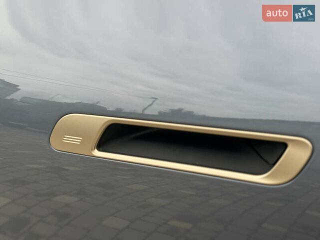 Серый БМВ iX, объемом двигателя 0 л и пробегом 19 тыс. км за 77000 $, фото 14 на Automoto.ua