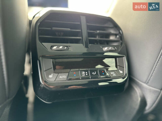 Серый БМВ iX, объемом двигателя 0 л и пробегом 38 тыс. км за 62500 $, фото 40 на Automoto.ua